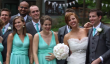Bridal Party chutes dans l'eau tout en prenant Photos (Vidéo)