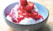 Facile Dessert Idée: crème glacée avec sauté de fruits d'été