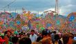 Guatemala Communique avec les morts par de renommée mondiale, Colorful Kite Festival à la Toussaint (Dia de Todos Santos) [VIDEO]