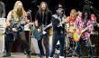 Alice Cooper, Slash de Guns N 'Roses, Black Jack, Kiss Paul Stanley, David Lee Roth & More célébrer l'anniversaire de Dave Grohl à Foo Fighters Concert [Voir]