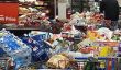 Insanity!  Alimentation Stamp Shopping Spree Après la panne de courant En Walmart (VIDEO)