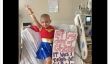 Il est le dernier jour de la chimio pour cette 3-year-old.  Alors, elle habillé comme Wonder Woman.