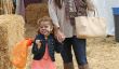 Awww!  Kyle Richards visites par Pumpkin Patch avec la fille Portia (Photos)