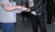 Chris Hemsworth Goes face à face avec ses fans!  (Photos)