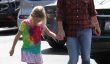 Jennifer Garner prend Violet To The Brentwood Country Mart, réunions scolaires (Photos)