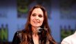 Angelina Jolie mastectomie: Actrice "ne pouvait pas garder un secret chirurgie" déclare Chirurgien [VIDEO]