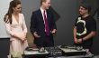 Prince William et Kate Middleton montrer leurs compétences sur les platines en Australie (Photos)