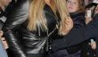 Mariah Carey semble chaud dans sa robe noir serré!  (Photos)