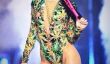 Miley Cyrus utilisation de drogues Worries marraine Dolly Parton: Chanteur 'Adore You' reconnaît utiliser cocaïne et de marijuana lacées avec Peyote