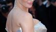 Hou La La!  Uma Thurman est beau en Argent au Festival de Cannes!  (Photos)