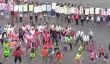 Principal Middle School Gets A Tribute Via Flashmob de l'école entière