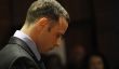 Oscar Pistorius première instance, Case, Girlfriend & mise à jour: 'Blade Runner' Assassiner procès a ajourné pour deux semaines