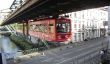 Suspendre le train de l'Allemagne: Wuppertal Schwebebahn
