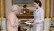 Angelina Jolie reçoit le prix «Dame d'honneur» de la reine Elizabeth II