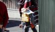 Sandra Bullock Shields Louis comme ils quittent l'école (Photos)