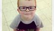 »Lunettes pour Noah 'Facebook Page Aides Little Boy Voir ses lunettes maladroit comme Impressionnant