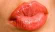Baiser Avec Lip Gloss - Comment cela fonctionne sans bavure