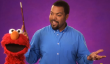 Ice Cube Effectue magique pour Elmo 'Sesame Street' d'avance sur NWA Movie 'Straight Outta Compton »[Vidéo]