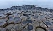 Curieux Formation rocheuse de la Chaussée des Géants en Irlande