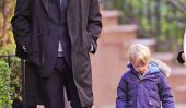 Gretchen Mol des faisceaux de ses enfants pour une promenade d'hiver