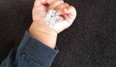 Kim Kardashian Kanye West Instagram 2013: Kimye messages Photo de bébé du Nord Tenir Blinged Diamond Ring [PIC]