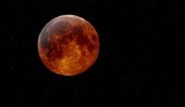 Manhunter - comme la lune rouge pendant une éclipse lunaire se produit