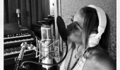 Hilary Duff frappe le Studio d'enregistrement et a un nouveau message pour ses fans (Photos)
