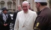 Decadence Divine: Vie de taille Chocolate pape Francis Fabriqué à partir de 1,5 tonnes de cacao guatémaltèque Honors le Pontife Argentine