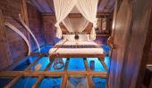 Une Chambre à fond de verre Hôtel à Bali