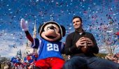 Super Bowl MVP Joe Flacco célèbre Big Win à Disney World!  (Photos)