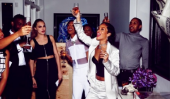 Rihanna Instagram 2014: «Pour It Up 'Chanteur Messages 50 Photos Du NYE à New York