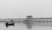 Iconic, kilomètre de long pont en bois de U Beina € ™ au Myanmar