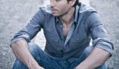 Enrique Iglesias Loco Songs, Tour & Twitter: 'Dirty Dancer' Star dit qu'il est «Embarrassé» Pour entendre sa propre musique