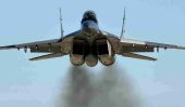 MiG-29 mitraille Directement à Cameraman