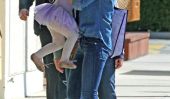 Isla Fisher maculée du shopping avec elle Girls In LA (Photos)
