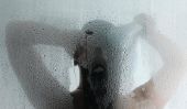 Fixez un rideau de douche pour la douche - comment cela fonctionne