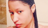Nicki Minaj Goes Au Naturel dans Selfies de salle de bain