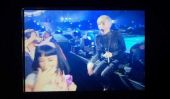 Miley Cyrus bangerz tour Mise à jour: Chanteur Bisous Katy Perry en concert [Vidéo]