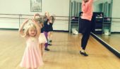 Premier récital de danse de mes filles (organisée avec l'histoire)