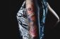 Lutte contre les grandes stigmates de tatouage, une photo de rad (série) à un moment