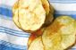 Chips de pommes de terre dans le four micro-ondes en 8 minutes!