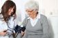 Formation d'un an - la formation professionnelle pour les aides de soins aux personnes âgées
