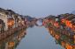 La main-Dug Grand Canal de 1.800 km de long de la Chine