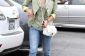 Jessica Alba Picks Up For Her déjeuner Bureau (Photos)