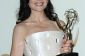 Julianna Margulies wows The Good Wife en blanc au Emmy Awards (Photos)