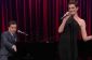 Anne Hathaway Jimmy Fallon Tonight Show: Actrice Effectue Broadway versions de Hip-hop Songs (WATCH)