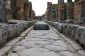 Tracks chars dans les rues de Pompéi