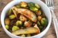 Puissant alimentaire: Choux de Bruxelles rôtis avec poires et échalotes