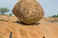 Butter Ball Krishna - A Rock Balancing à Mahabalipuram