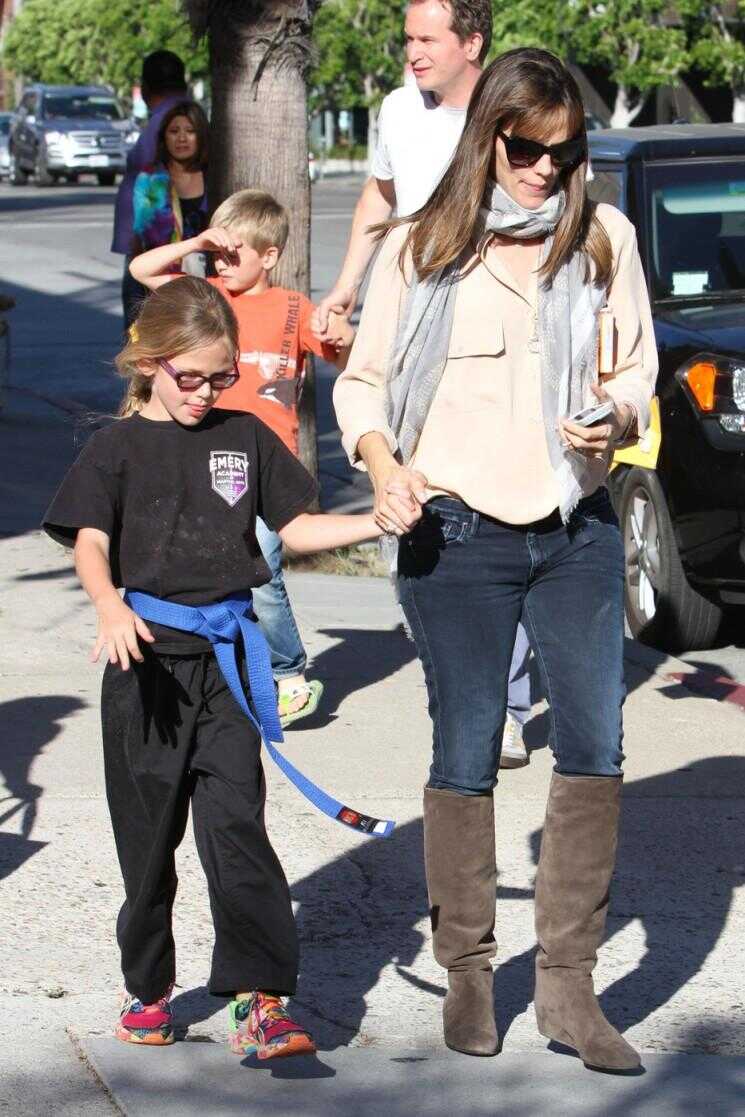 Jennifer Garner et ses enfants se préparent pour une fête d'Halloween Spooky (Photos)